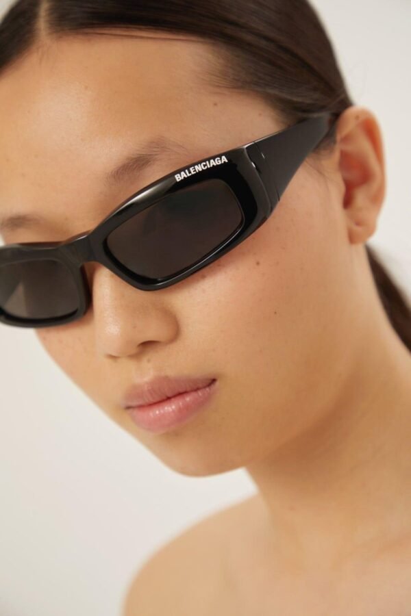 Balenciaga black rectangular sunglasses - Lux Studios