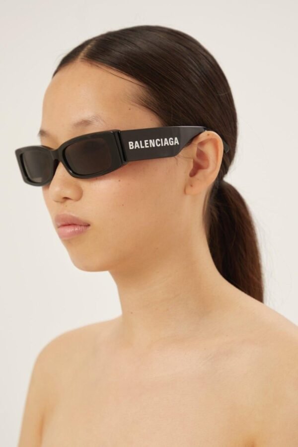 Balenciaga MAX rectangular flat sunglasses in black - Lux Studios